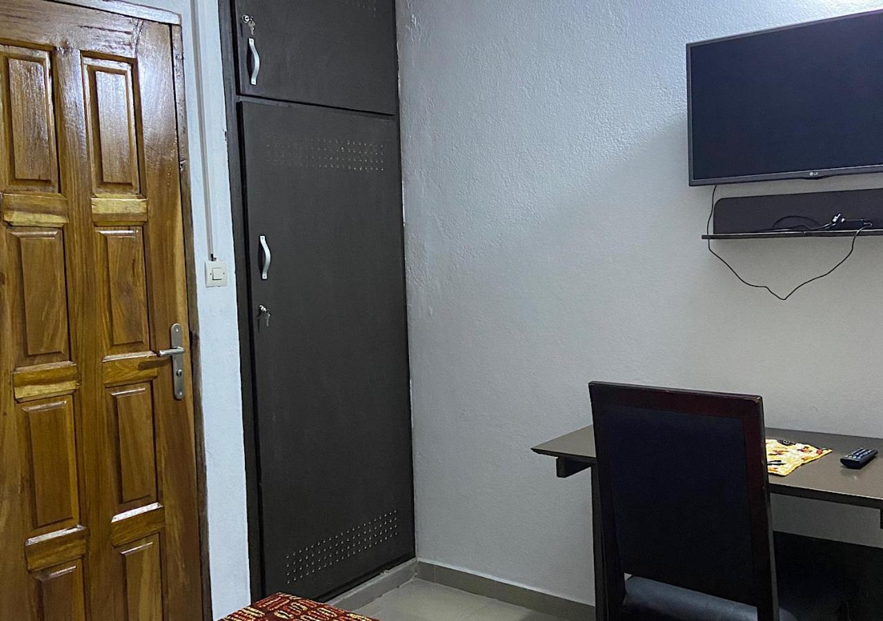 Villa Cb Abidjan Zimmer foto