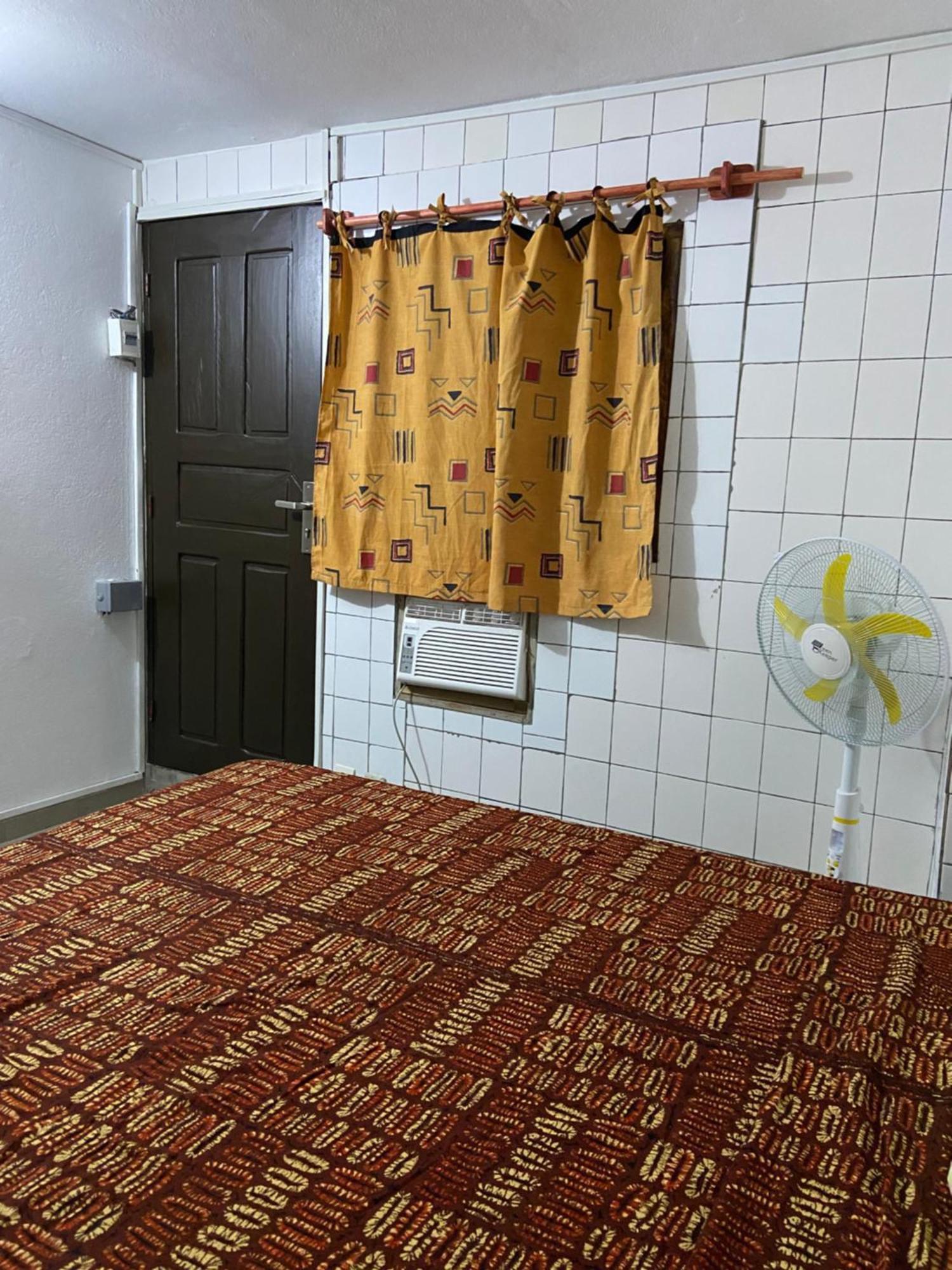 Villa Cb Abidjan Zimmer foto