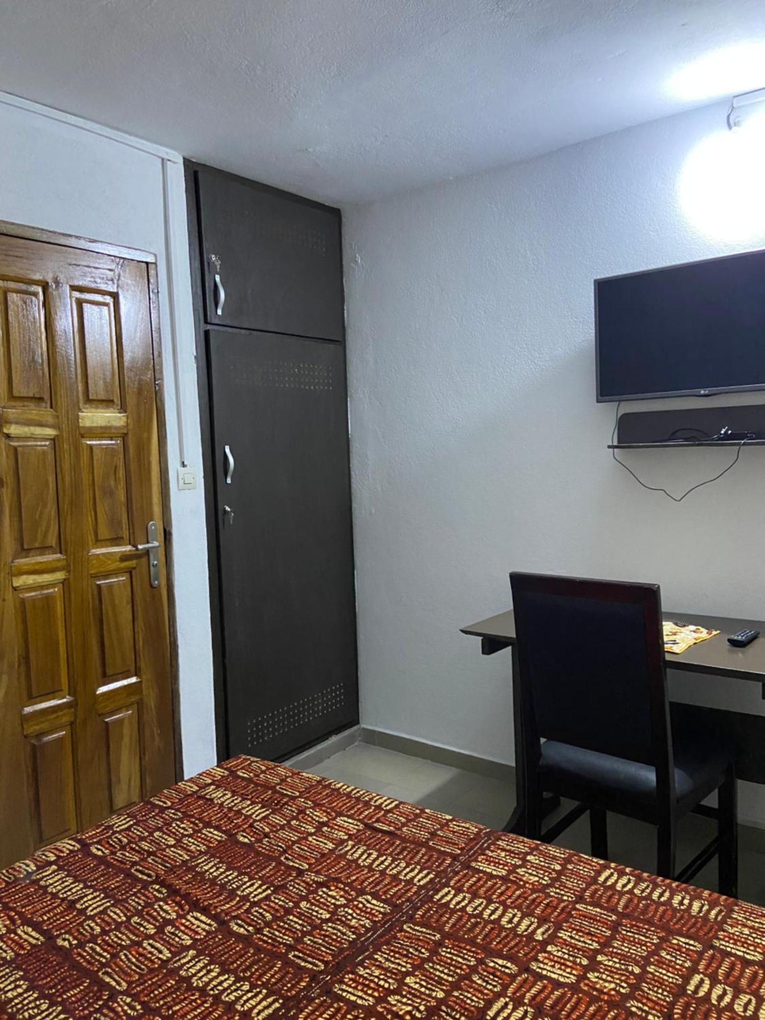 Villa Cb Abidjan Zimmer foto